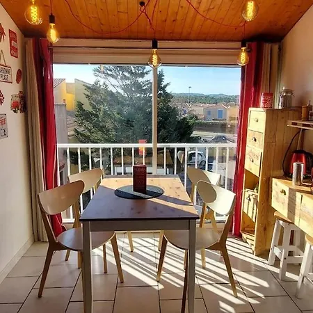 Apartment T1 A 100m De La *